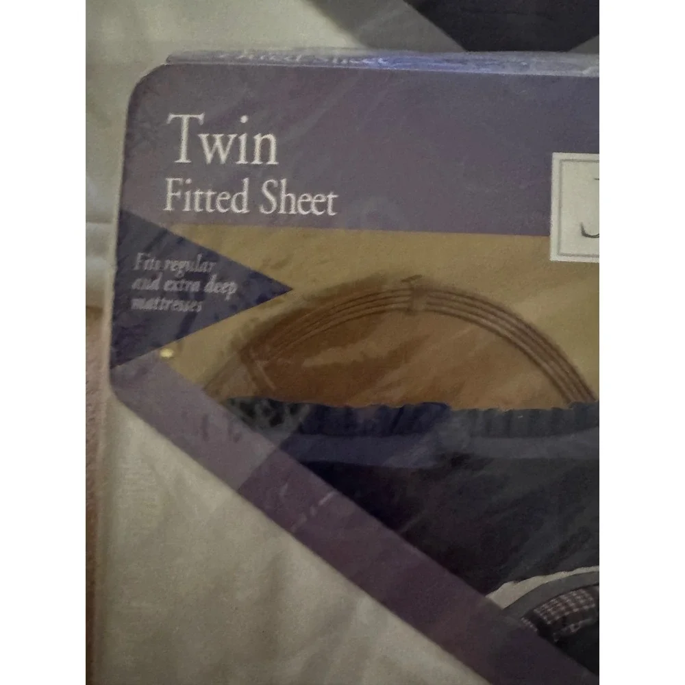Jubilee Lot of (2) Twin Fitted Sheet White 180 Thread Count Percale Made in USA